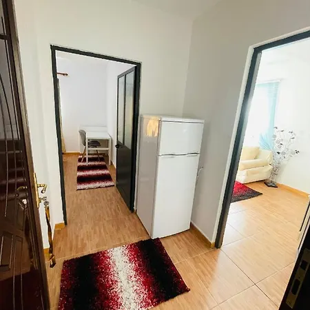 Era's Downtown Apartman *
